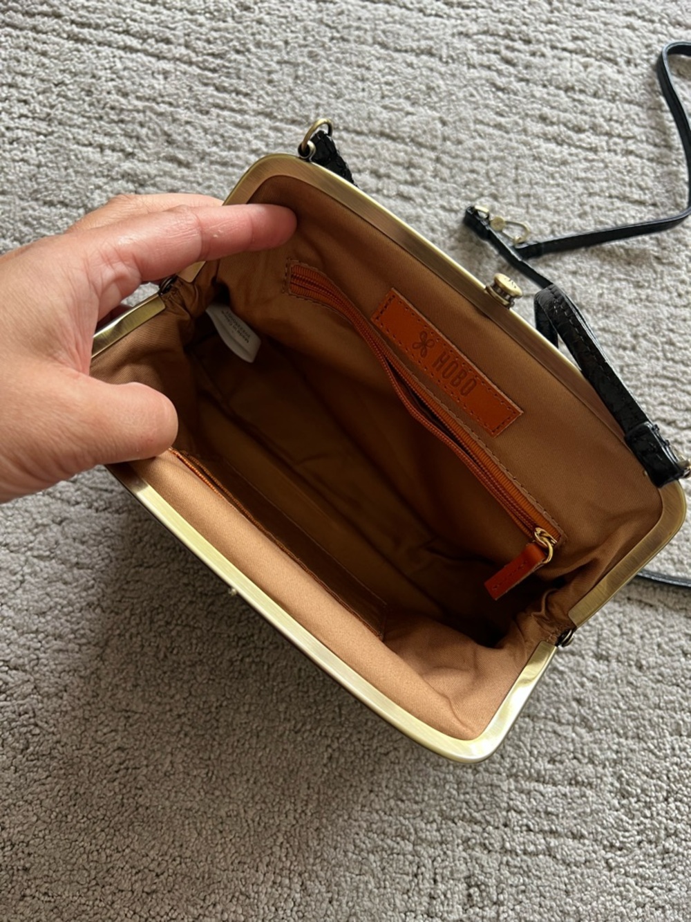 HOBO Kisslock Mini Bag with Crossbody Convertible Strap - Picture 11 of 13